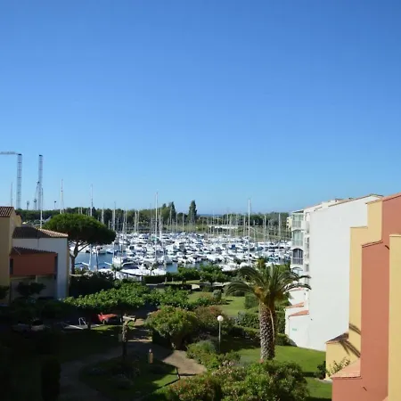 Apartment Cap D'agde, 1 Piece, 4 Personnes - Fr-1-249-156 *