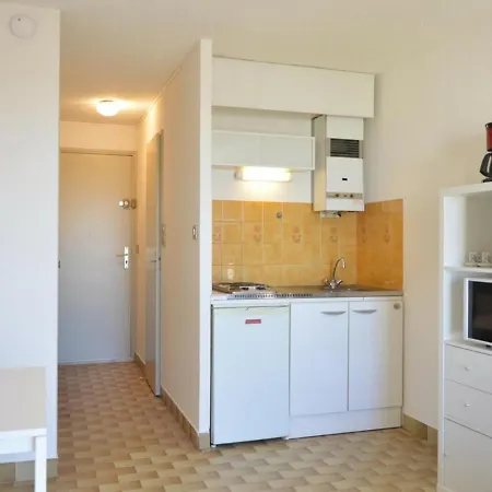 Apartment Cap D'agde, 1 Piece, 4 Personnes - Fr-1-249-156 Agde