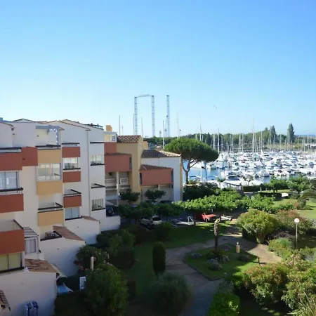 Apartment Cap D'agde, 1 Piece, 4 Personnes - Fr-1-249-156 *
